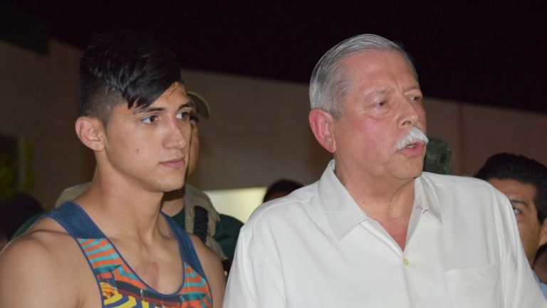 كيني لاعب برشلونة السابق