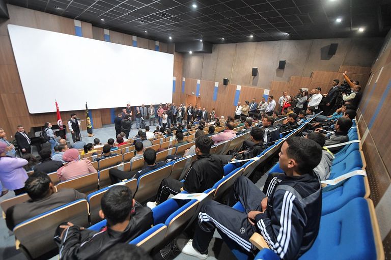 مهرجان قرطاج السينمائي يعيد بعضا من الحرية لسجناء بتونس