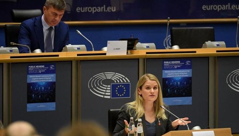 فرانسيس هوجن في البرلمان الأوروبي