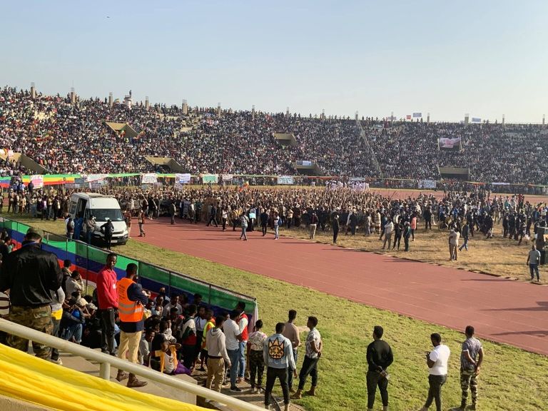 جانب من حشود شعب السيداما دعما للحكومة 