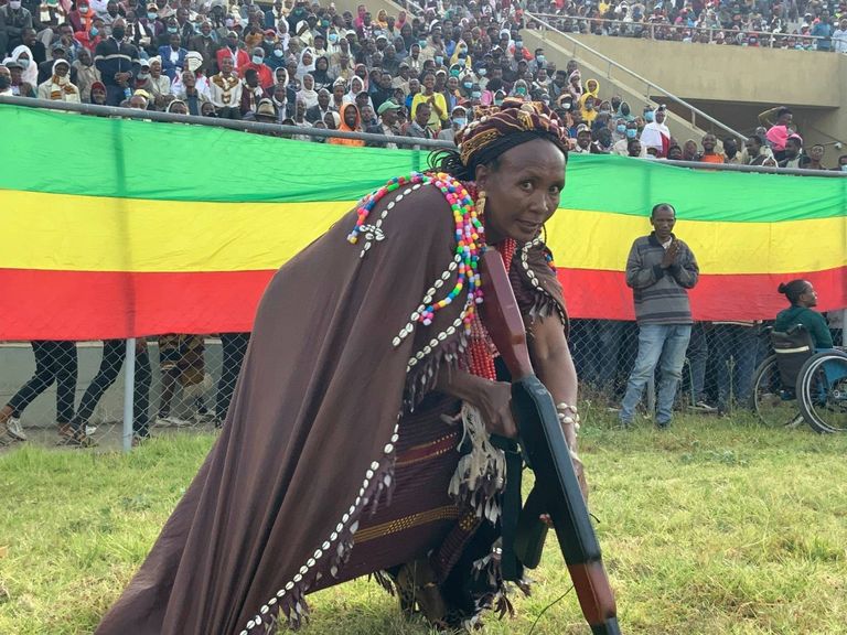 جانب من حشود شعب السيداما دعما للحكومة 