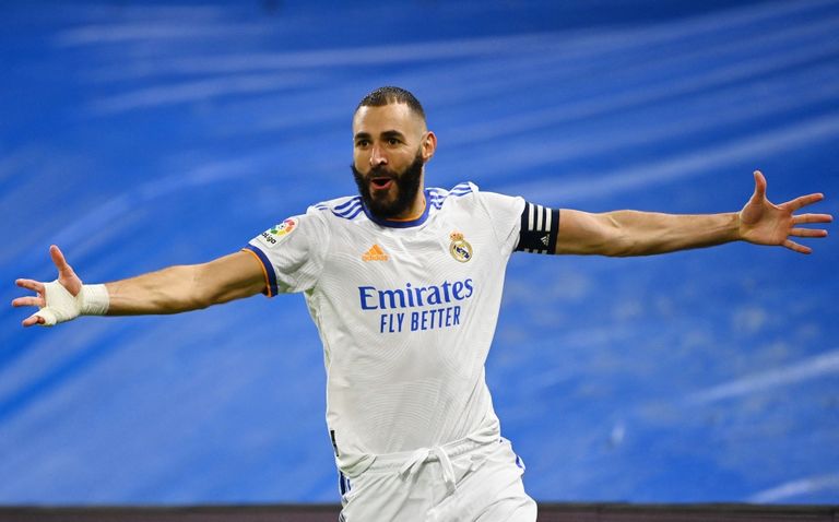كريم بنزيما نجم ريال مدريد محمد صلاح نجم ليفربول