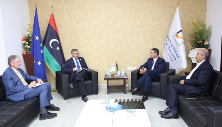 سفير الاتحاد الأوروبي في ليبيا مع رئيس مفوضية الانتخابات 