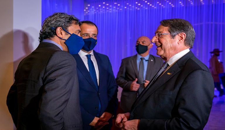 الرئيس القبرصي خلال استقباله وزير خارجية الإمارات - وام