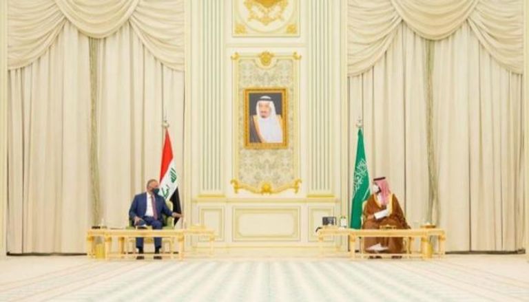 لقاء سابق لولي العهد السعودي الأمير محمد بن سلمان ورئيس وزراء العراق