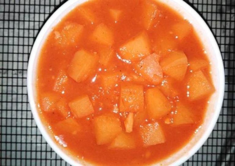 القلقاس بالطماطم