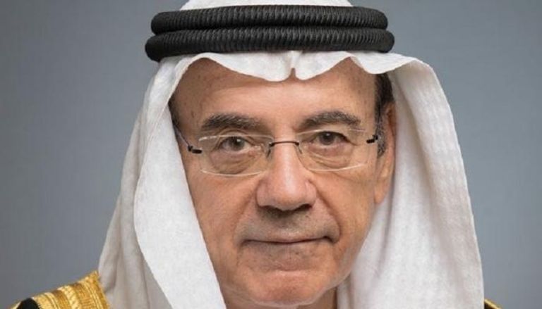 زكي نسيبة المستشار الثقافي لرئيس دولة الإمارات الرئيس الأعلى لجامعة الإمارات العربية المتحدة المنتدى تنظمه دار زايد للثقافة الإسلامية