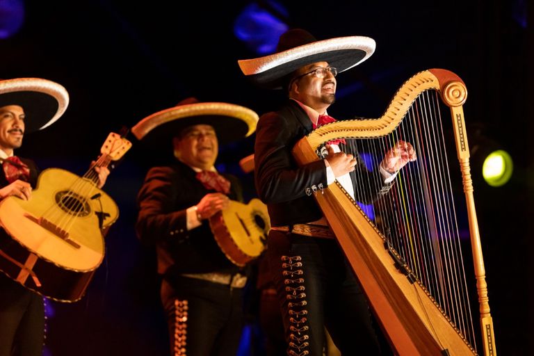 أحد استعراضات الفرقة المكسيكية