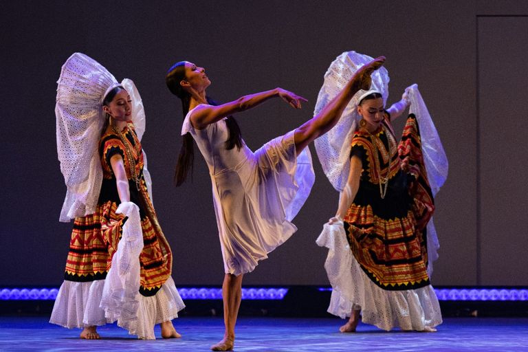 أحد استعراضات الفرقة المكسيكية