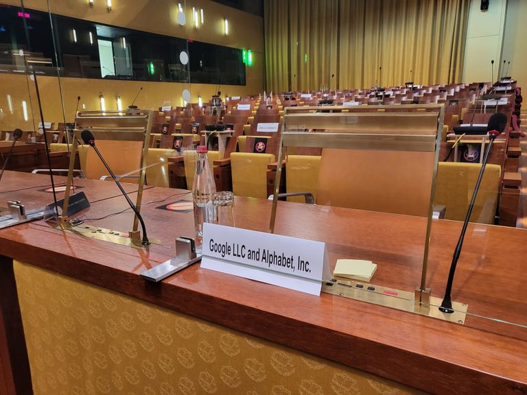 مقعد ممثل شركة جوجل داخل المحكمة الأوروبية