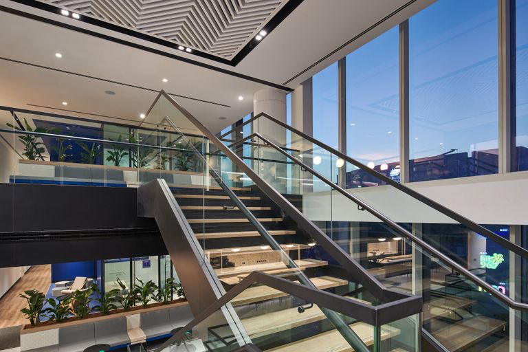 من دبي.."فيزا" تدير عملياتها في الشرق الأوسط وأفريقيا