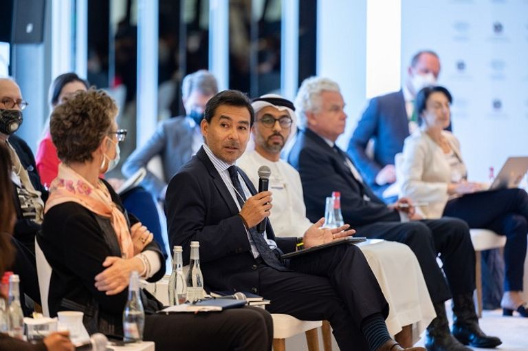 خبراء ومفكرون مشاركون في حوار التوجهات الكبرى للمستقبل