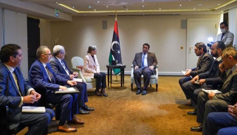 جانب من لقاء محمد المنفي ونجلاء بودن في باريس (الرئاسي الليبي)