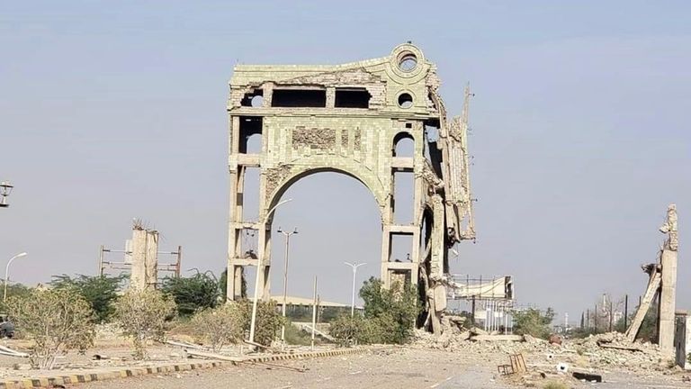 بوابة الحديدة الرئيسية