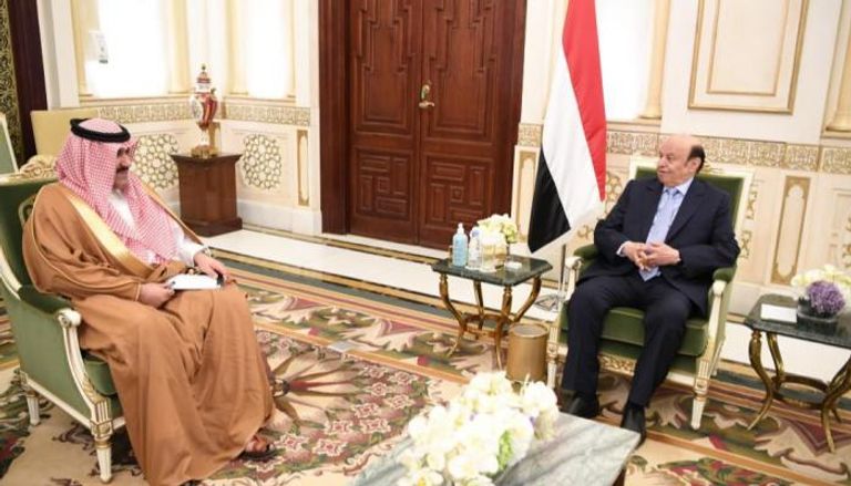جانب من لقاء الرئيس اليمني والسفير السعودي آل جابر
