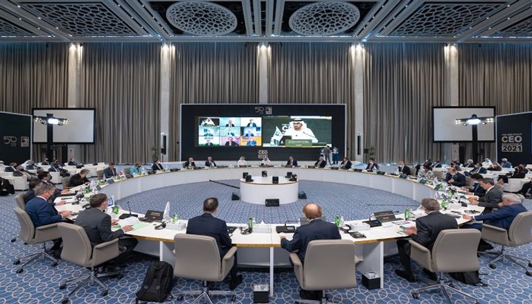 جانب من فعاليات ملتقى أبوظبي للرؤساء التنفيذيين ملفات هامة في ملتقى أبوظبي للرؤساء التنفيذيين