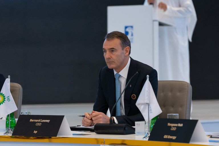 جانب من فعاليات ملتقى أبوظبي للرؤساء التنفيذيين ملفات هامة في ملتقى أبوظبي للرؤساء التنفيذيين