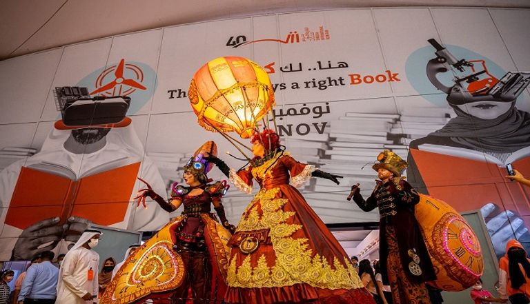 إحدى جلسات معرض الشارقة للكتاب