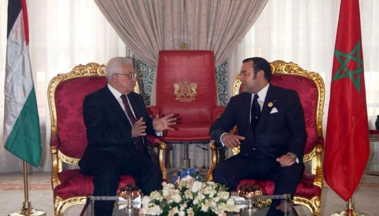 العاهل المغربي الملك محمد السادس والرئيس الفلسطيني محمود عباس