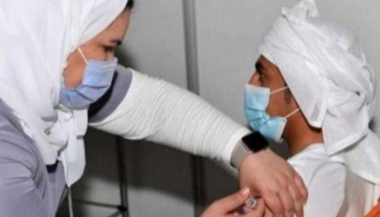 التطعيم ضد كورونا في الإمارات