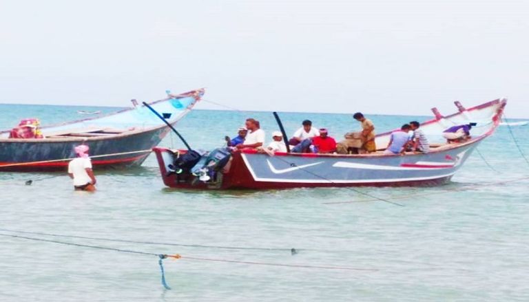 الغناء يساعد على كسر ملل الصيد