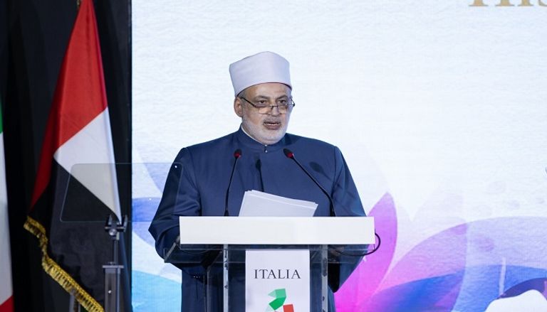 الدكتور محمد الدويني وكيل الأزهر الشريف الشيخ نهيان بن مبارك آل نهيان وزير التسامح والتعايش الإماراتي