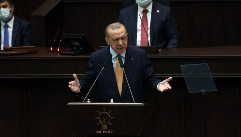 الرئيس التركي خلال اجتماع الكتلة البرلمانية لحزبه الحاكم
