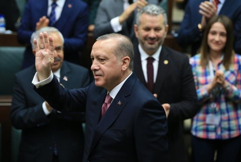 الرئيس التركي خلال اجتماع الكتلة البرلمانية لحزبه الحاكم