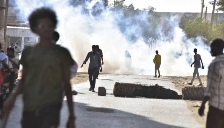 غاز مسيل للدموع في مظاهرة سابقة