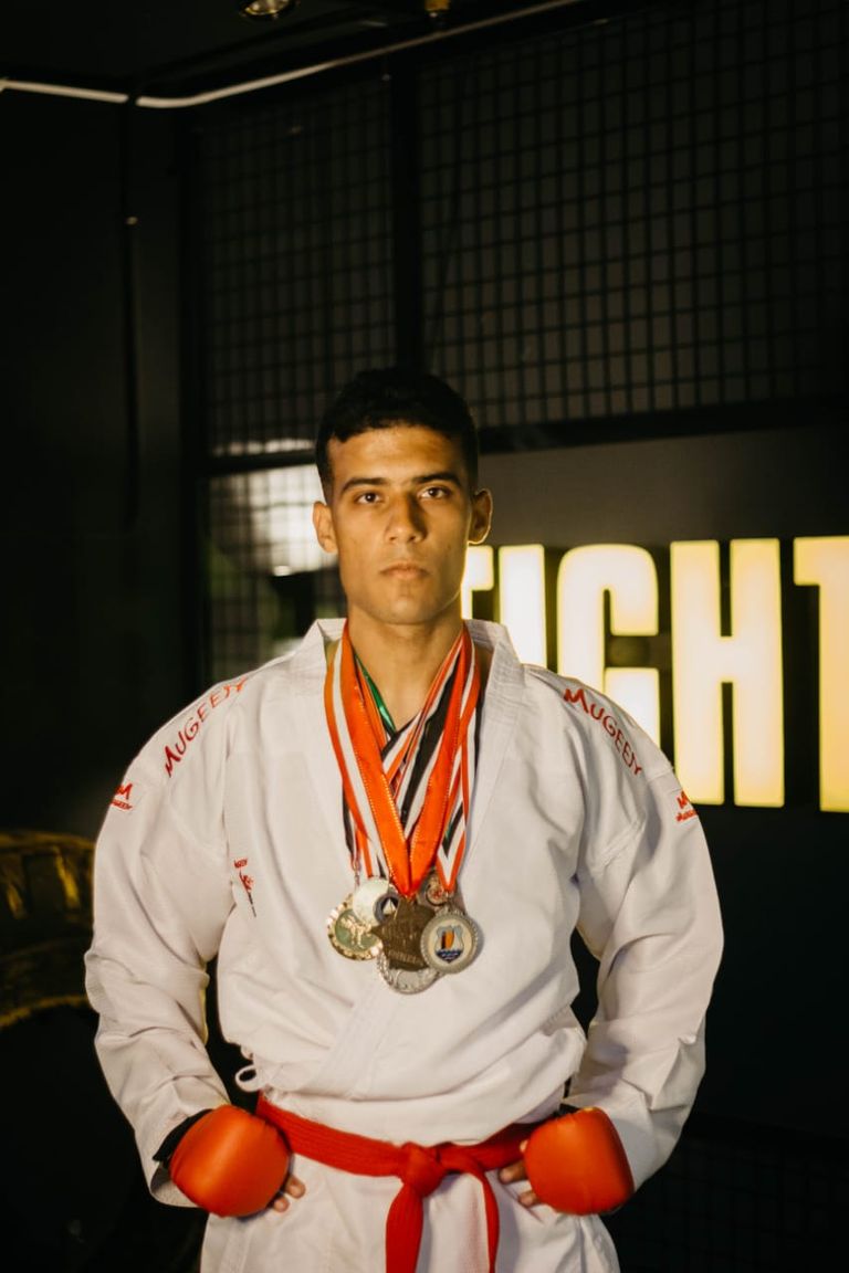 الشقيقان مروان ومنة أبطال الكاراتيه