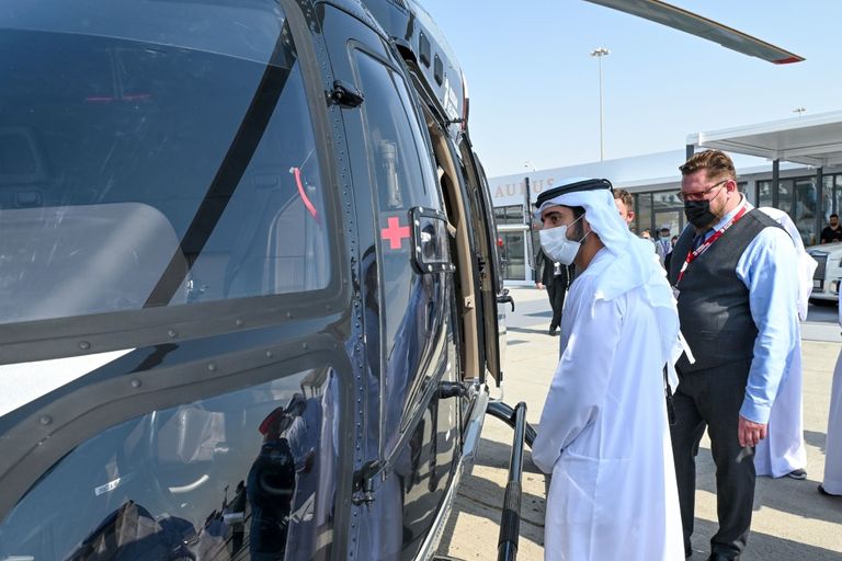 الشيخ حمدان بن محمد بن راشد آل مكتوم يزور معرض دبي للطيران
