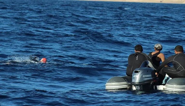 السباح المغربي العالمي حسن براكة