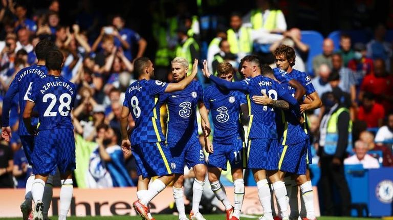 فريق تشيلسي متصدر جدول ترتيب الدوري الإنجليزي ليستر سيتي ضد تشيلسي