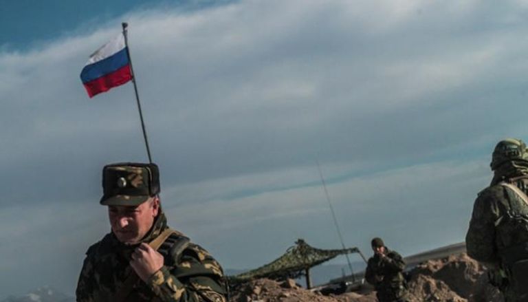 جنود روس على حدود أرمينيا وأذربيجان 
