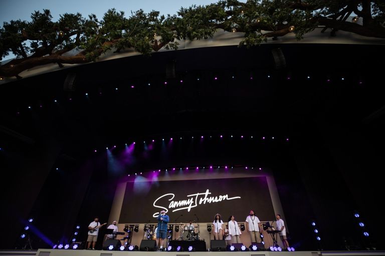 جانب من العرض الموسيقي