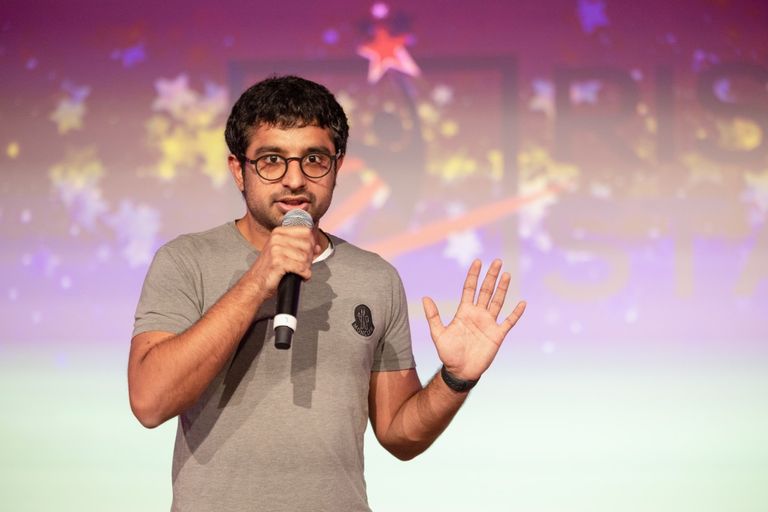 أصحاب الهمم على أحد مسارح إكسبو 2020 دبي