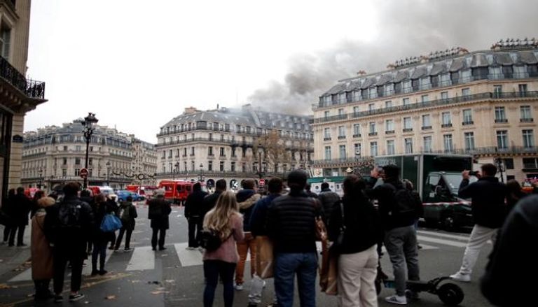 الحريق اندلع وسط باريس