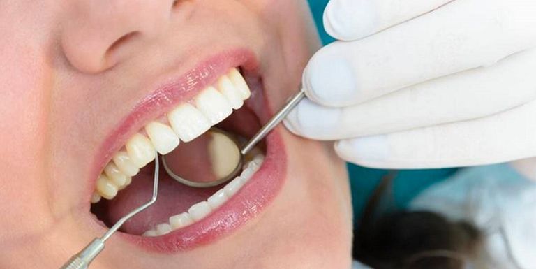 صحة الفم السيئة تزيد احتمالات الإصابة بمضاعفات كورونا
