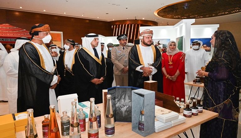 الشيخ منصور بن زايد آل نهيان وأسعد بن طارق آل سعيد