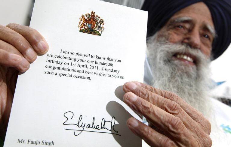 الملكة إليزابيث الثانية ملكة بريطانيا