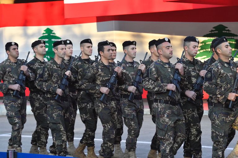 عون وميقاتي وبري خلال عرض الاستقلال في بيروت