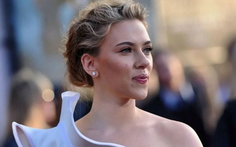 الممثلة الأمريكية سكارليت جوهانسون