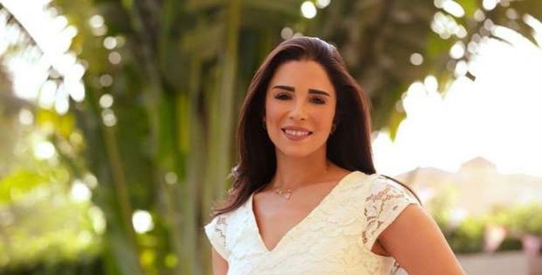 الإعلامية المصرية أسماء مصطفى