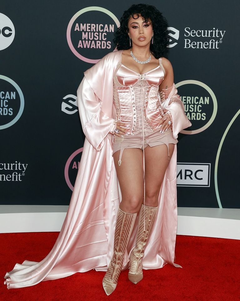 المطربة الأمريكية كالي أوشيس المغنية كالي أوشيس خلال الحفل