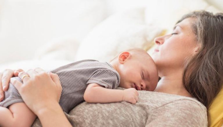 طرق مهمة للتعامل مع الرضيع حديث الولادة