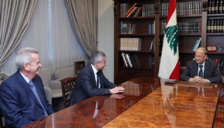اجتماع بين عون ووزير المال اللبناني وحاكم مصرف لبنان