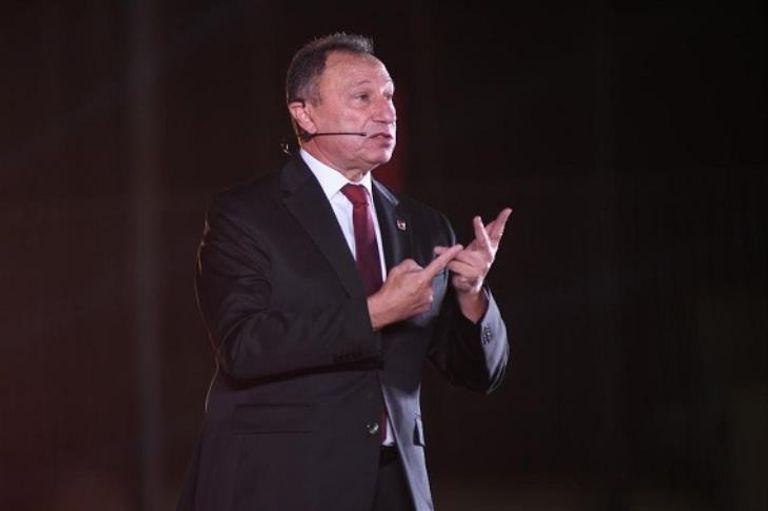 محمود الخطيب رئيس الأهلي المصري محمود الخطيب رئيس الأهلي المصري