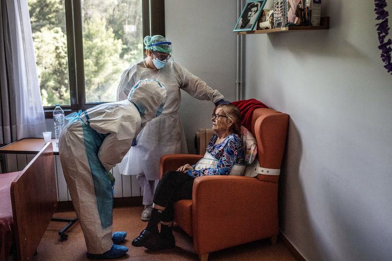 تجنبوا هذه الأمور لحماية أنفسكم من كورونا