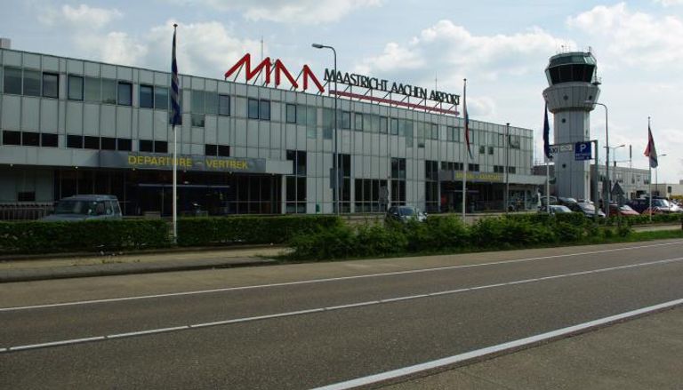 مطار ماستريخت الهولندي