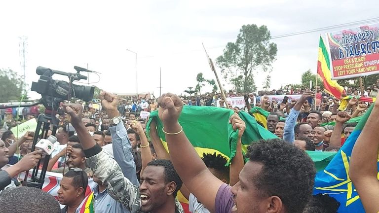 جانب من المسيرات المنددة بالتدخل الخارجي في أديس أبابا